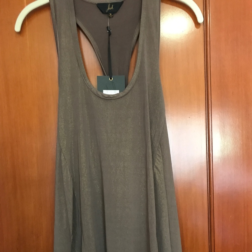 BB Dakota metallic tank